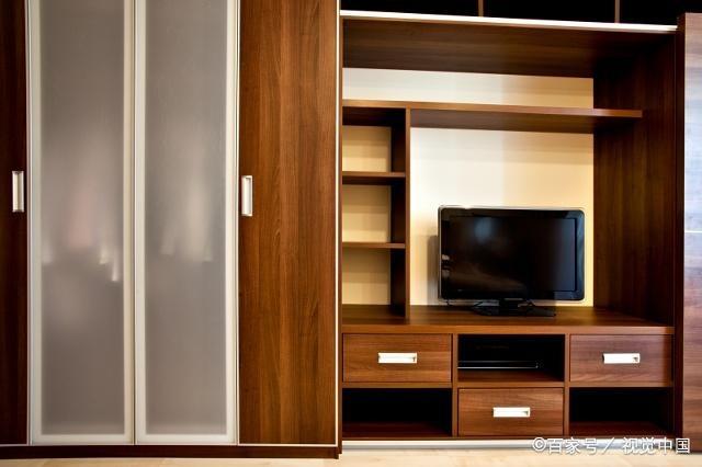 從設(shè)計(jì)師閨蜜那里取經(jīng)，定制衣柜需要注意的“3個(gè)地方”，別忽視